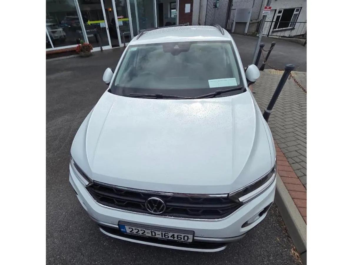 Volkswagen T-Roc LIFE 1.0 TSI MANUAL 6SPEED FWD 11 - Image 4