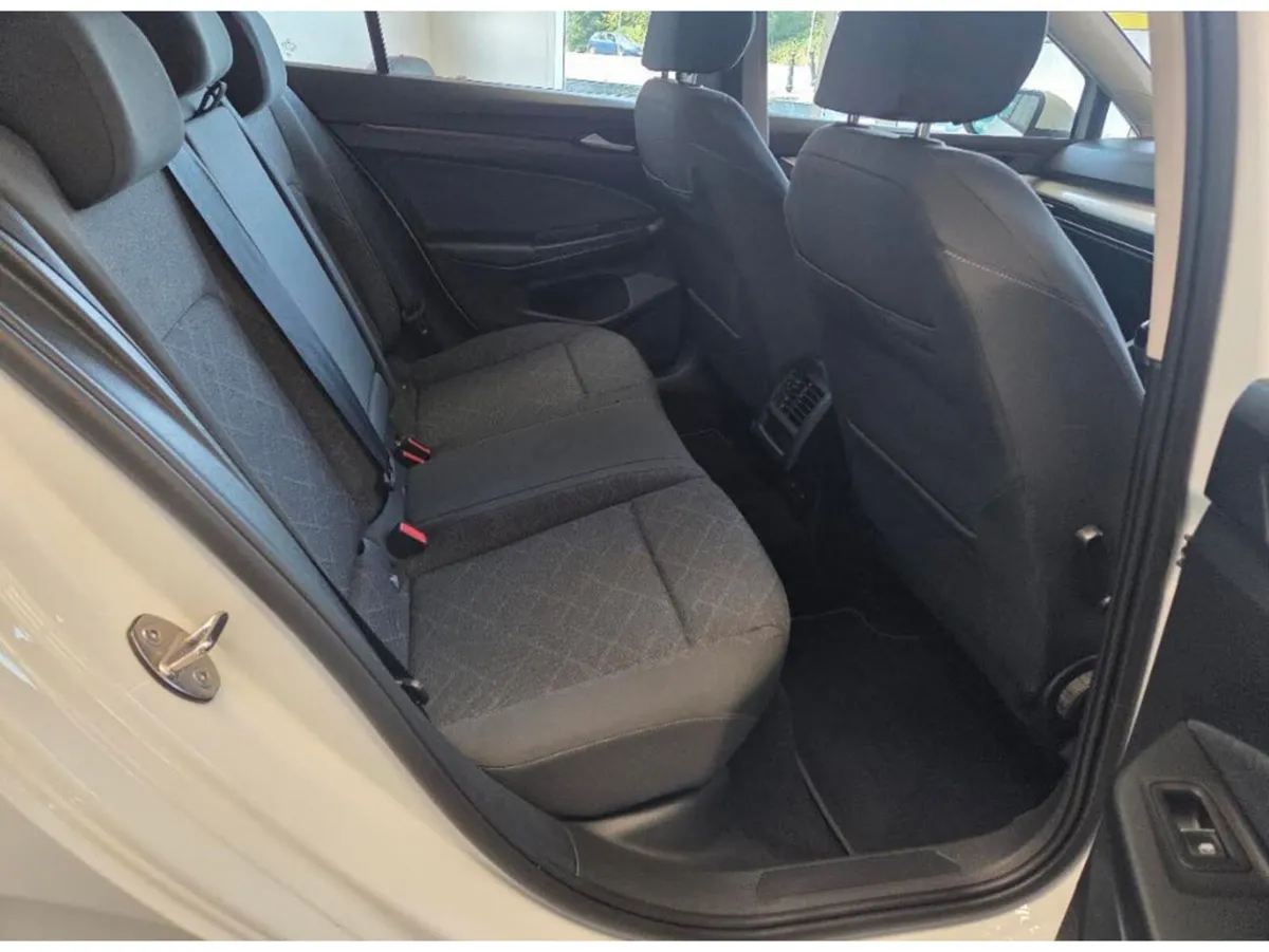 Volkswagen Golf LIFE 1.0 TSI 110HP 5DR - Image 6