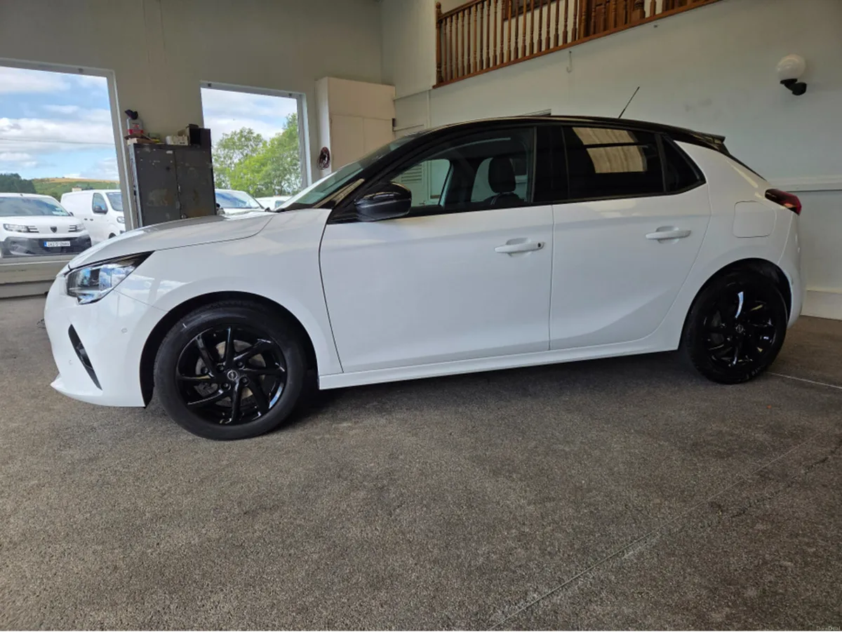 Opel Corsa SPORT 1.2 75PS-PET-5SP 4DR - Image 2