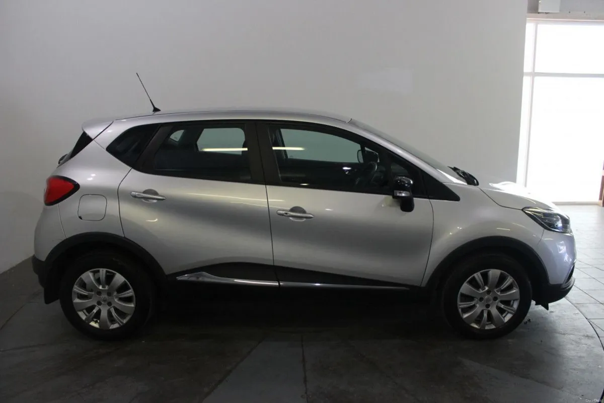 Renault Captur dCi 90 S&S LIFE - TENDER 36 - Image 3