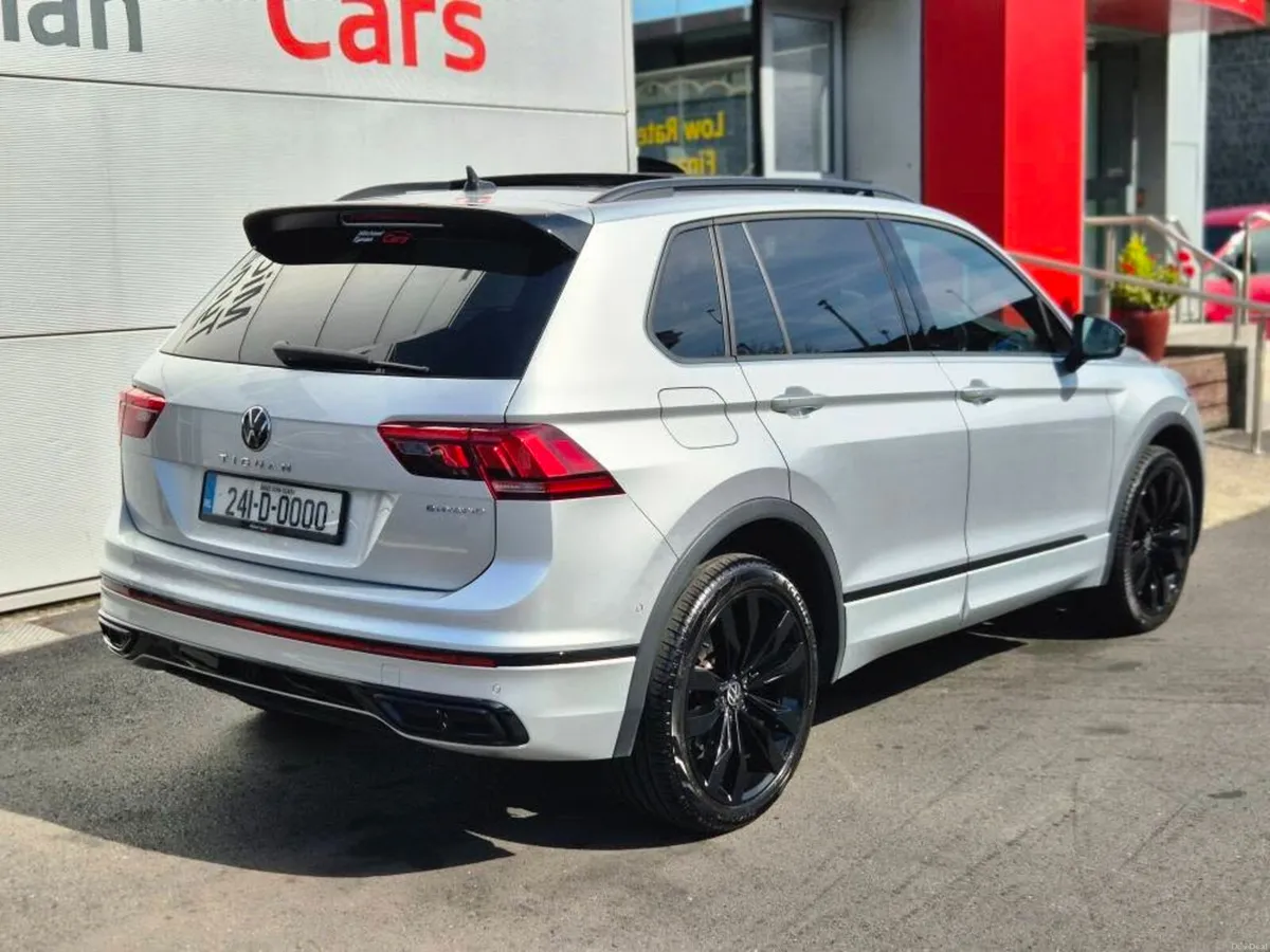 2024 VW Tiguan PHEV Black Edition, Sunroof, 20" - Image 5