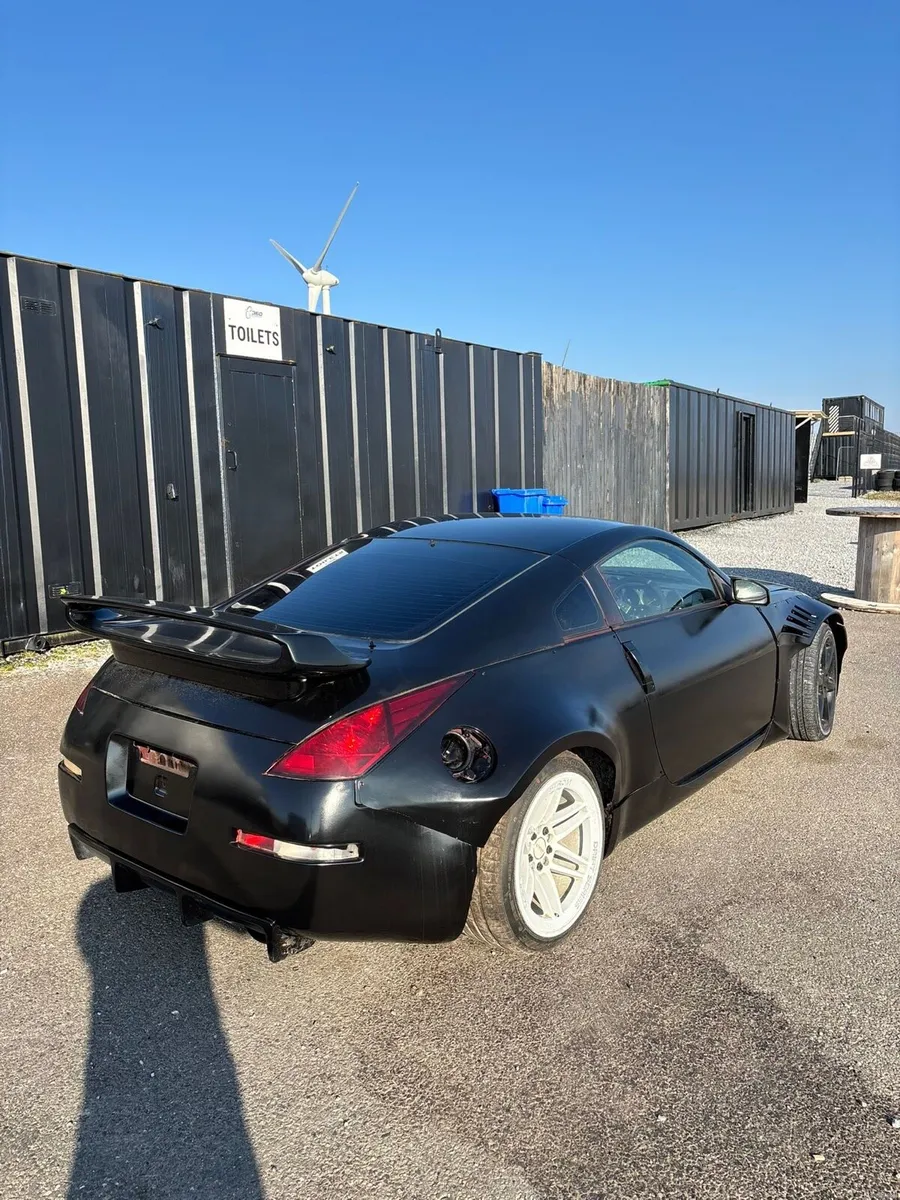 Nissan 350z - Image 2