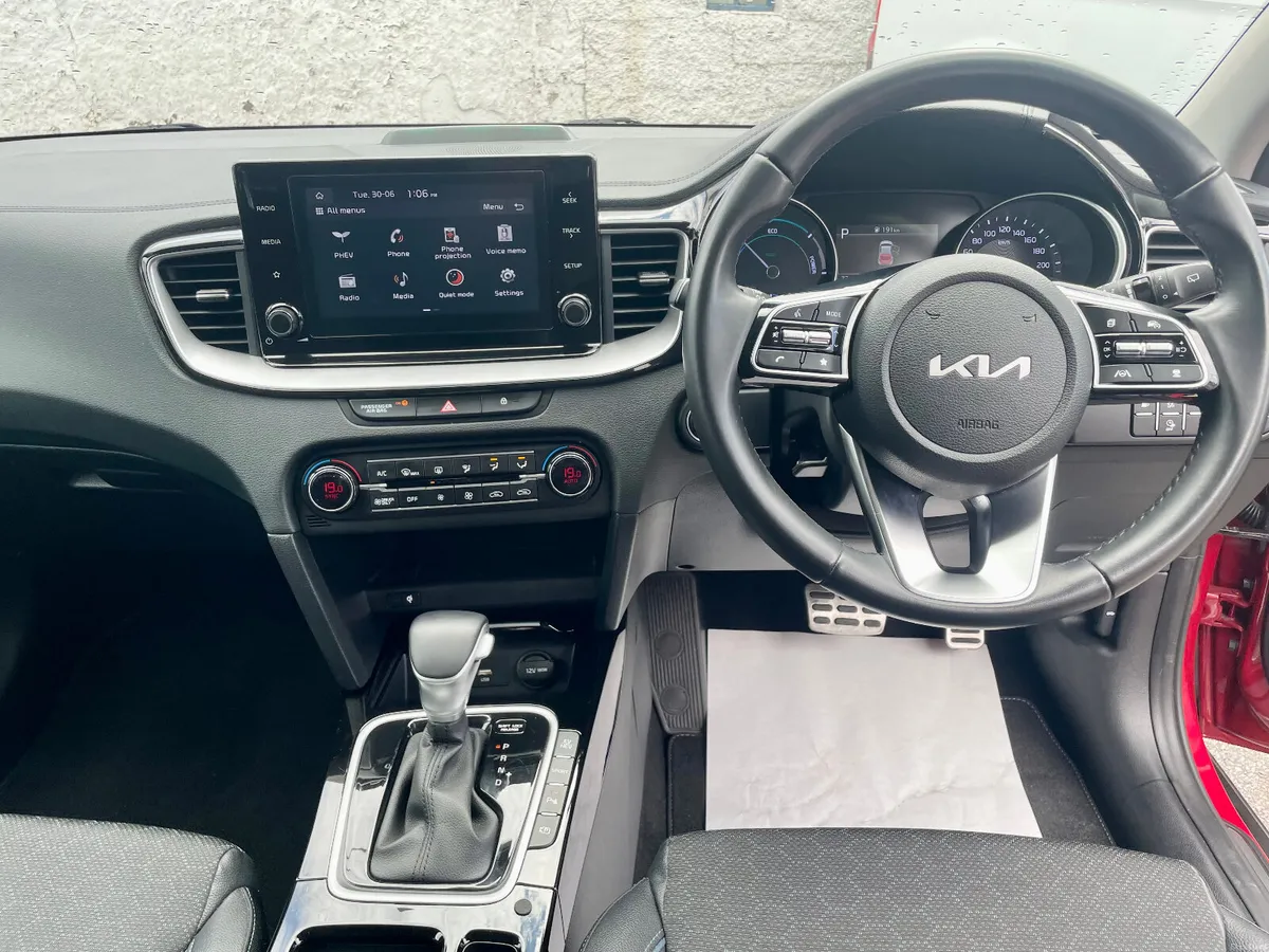 Kia XCeed 1.6GDI Petrol PHEV Hybrid Auto,2023 - Image 6