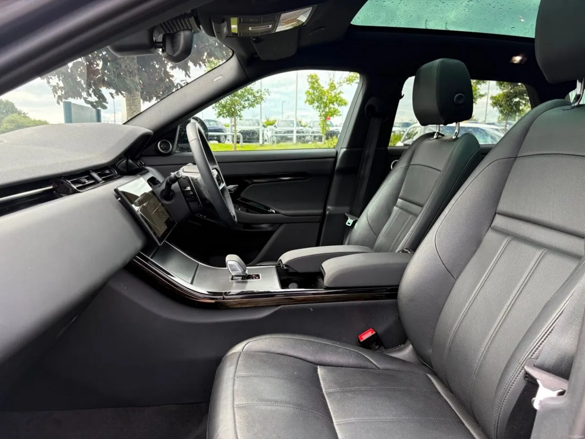 Land Rover Range Rover Evoque Dynamic SE / Plug in - Image 6