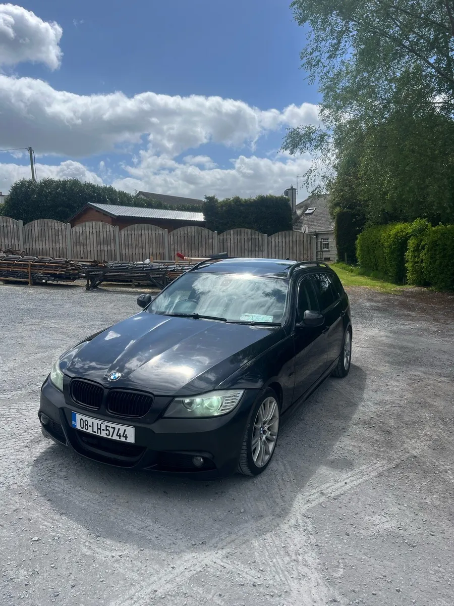 BMW 318d Panroof - Image 4