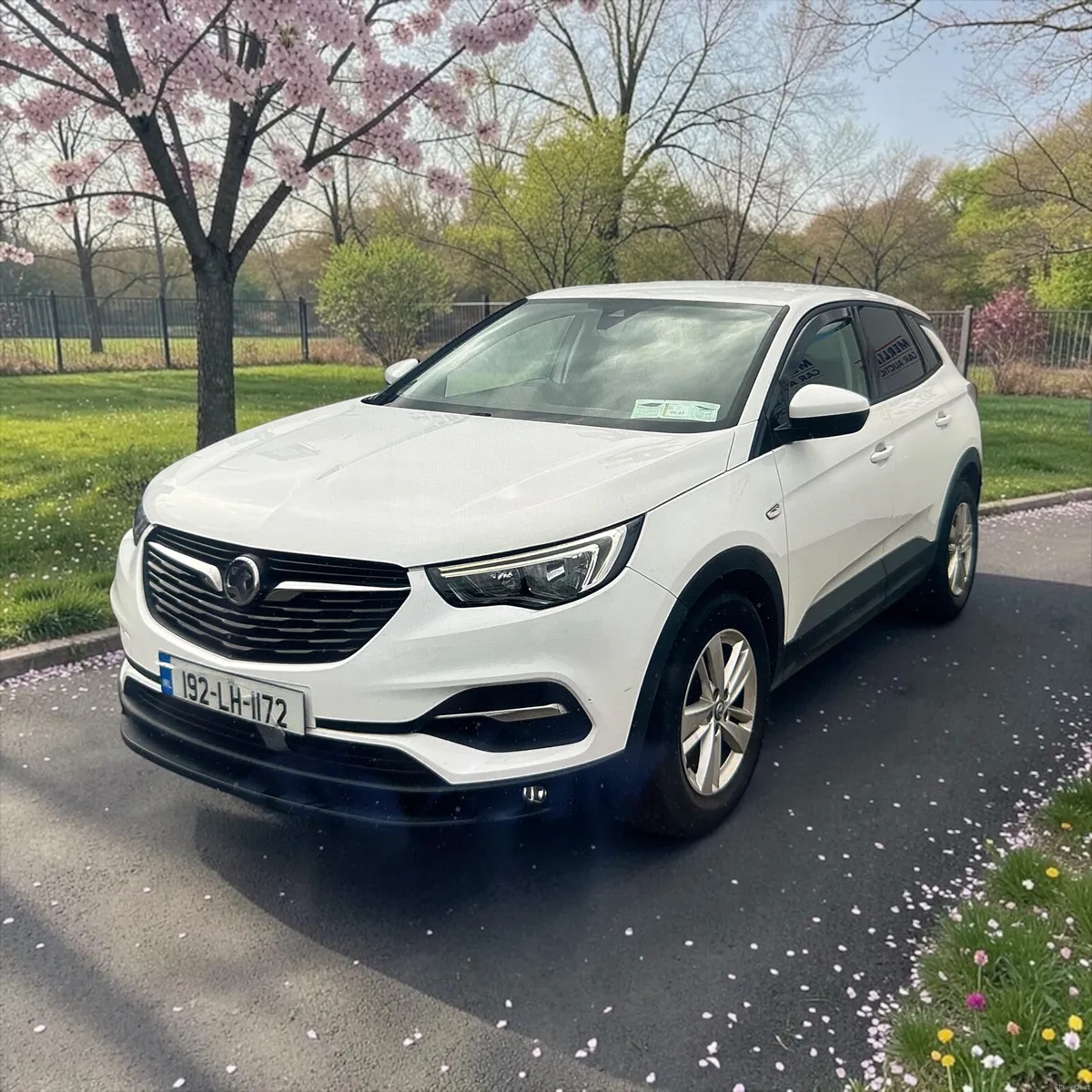2019 Vauxhall Grandland X 1.2 Petrol only 120K Kms - Image 3