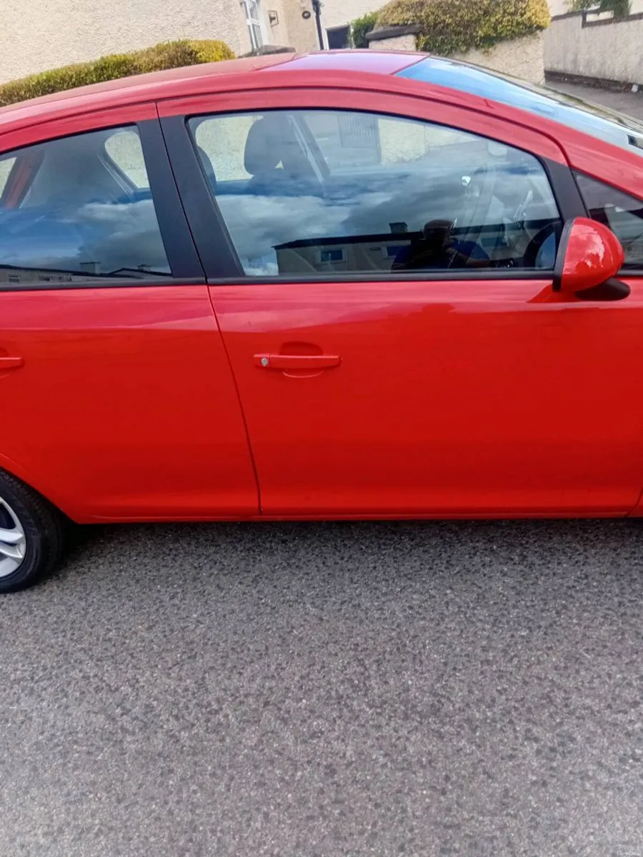 Car - Image 2