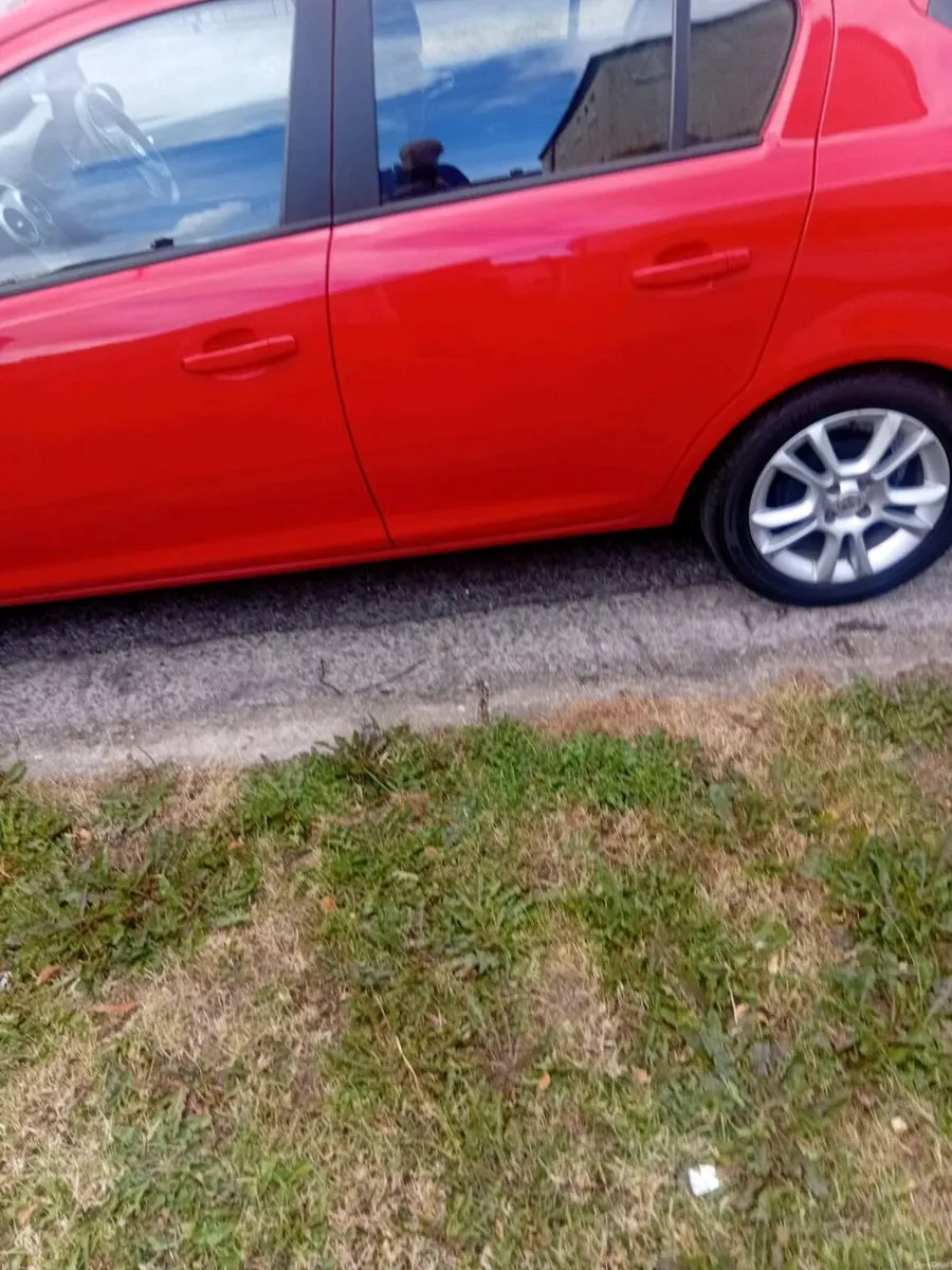 Car - Image 1
