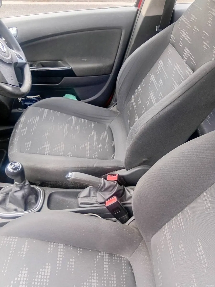 Car - Image 6
