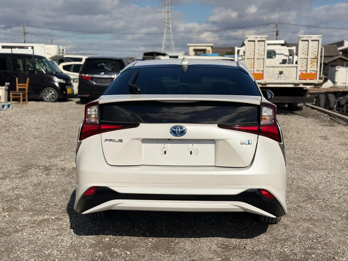 Selling my Toyota Prius 2022 - Image 5