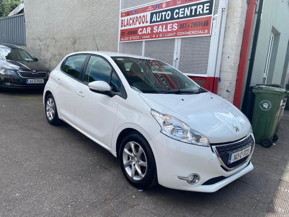 Peugeot 208 2014 - Image 2