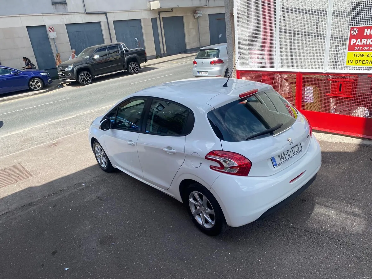 Peugeot 208 2014 - Image 6