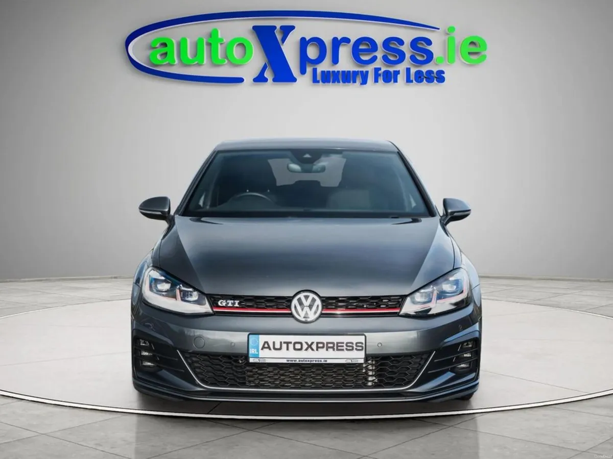 Volkswagen Golf 2.0 GTI Automatic, Reversing camer - Image 5