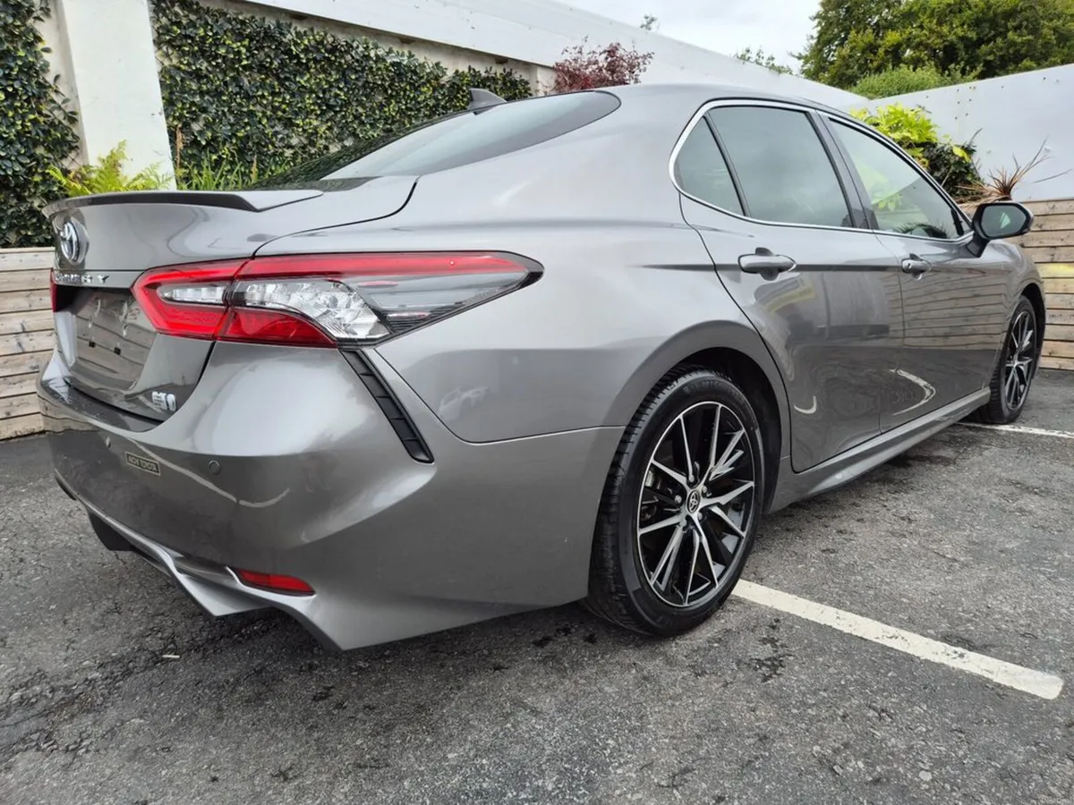 Toyota Camry 2.5 HYBRID / WS WITH LEATHER PACK AND - Image 5