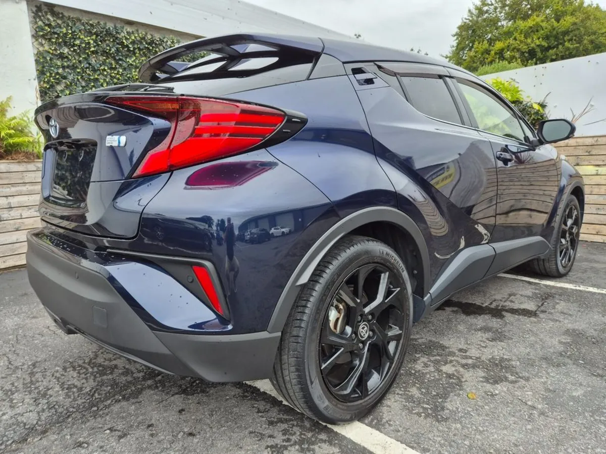 Toyota C-HR 1.8 HYBRID / SOL G-PACK NERO EDITION W - Image 5