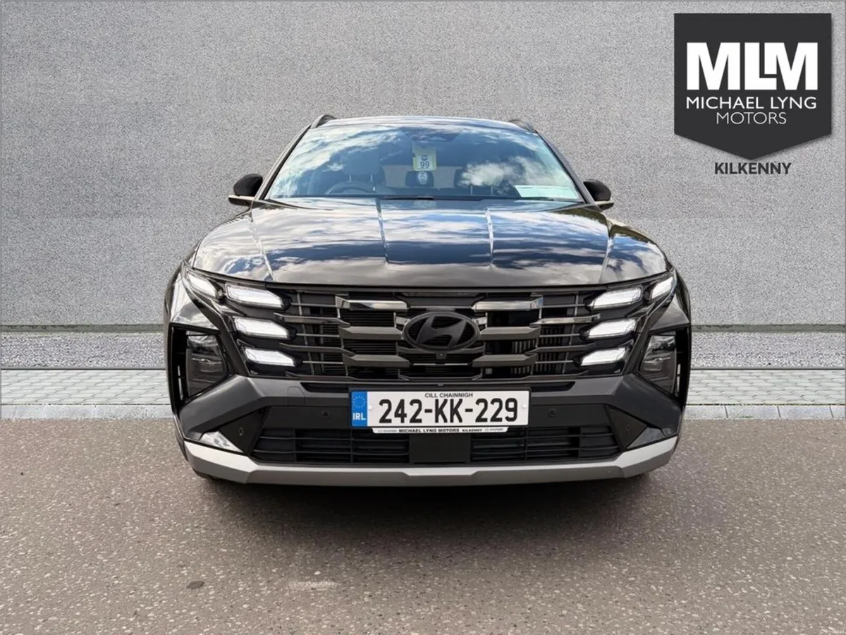 Hyundai Tucson Executive Plus Diesel - Image 2