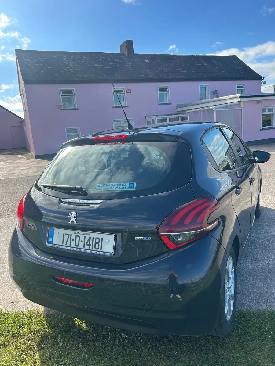 PEUGEOT 208 HDi | 2017 | 1.6 | MANUAL - Image 3