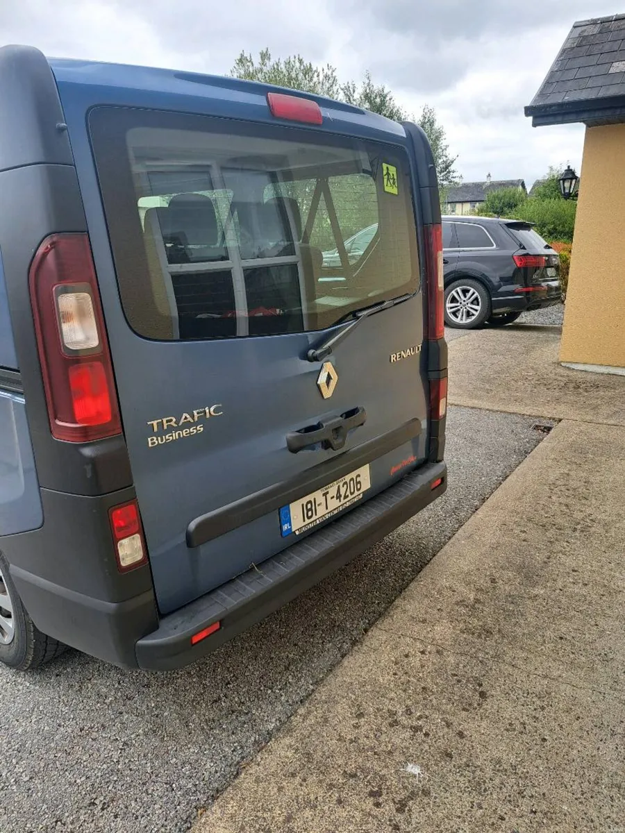 Bus - Image 4