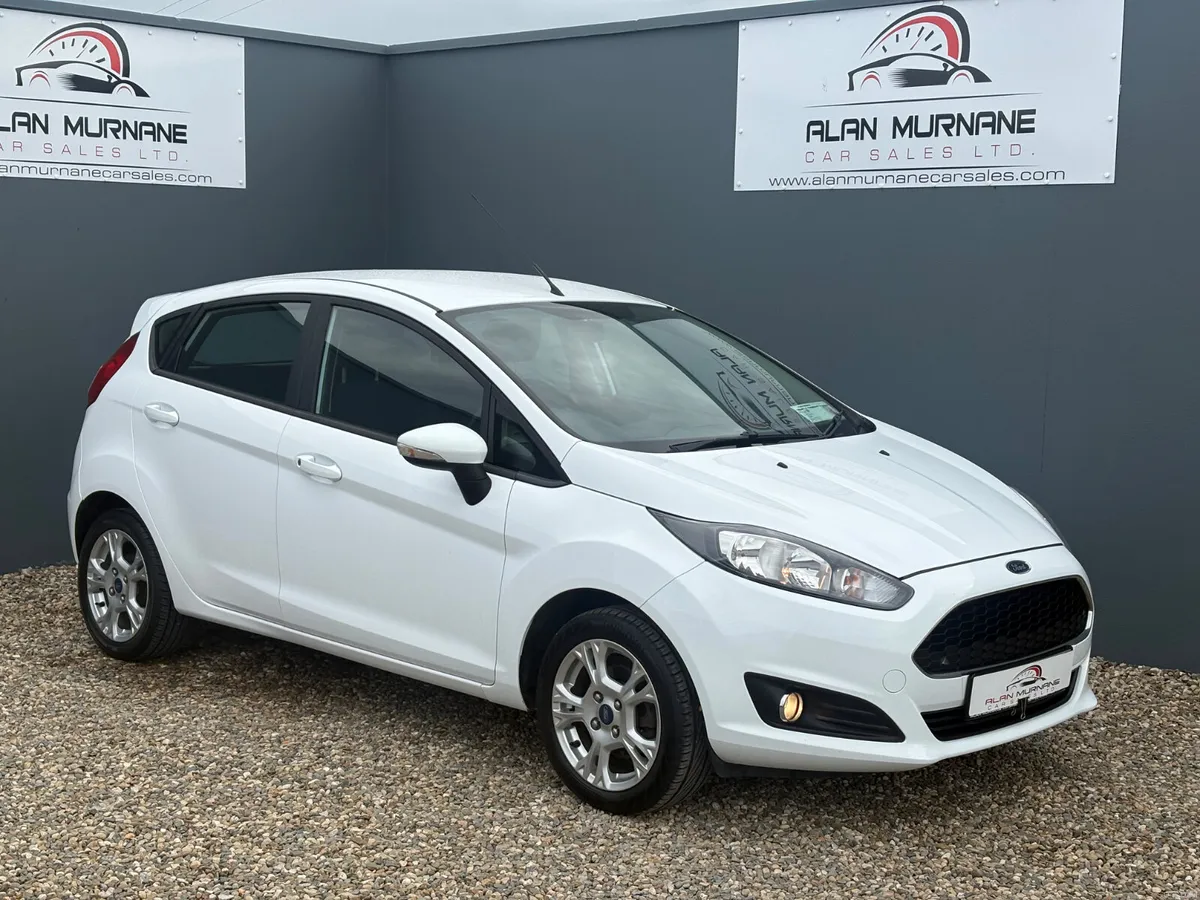 FORD FIESTA ZETEC 1.25 PETROL 2017 *MINT* - Image 2