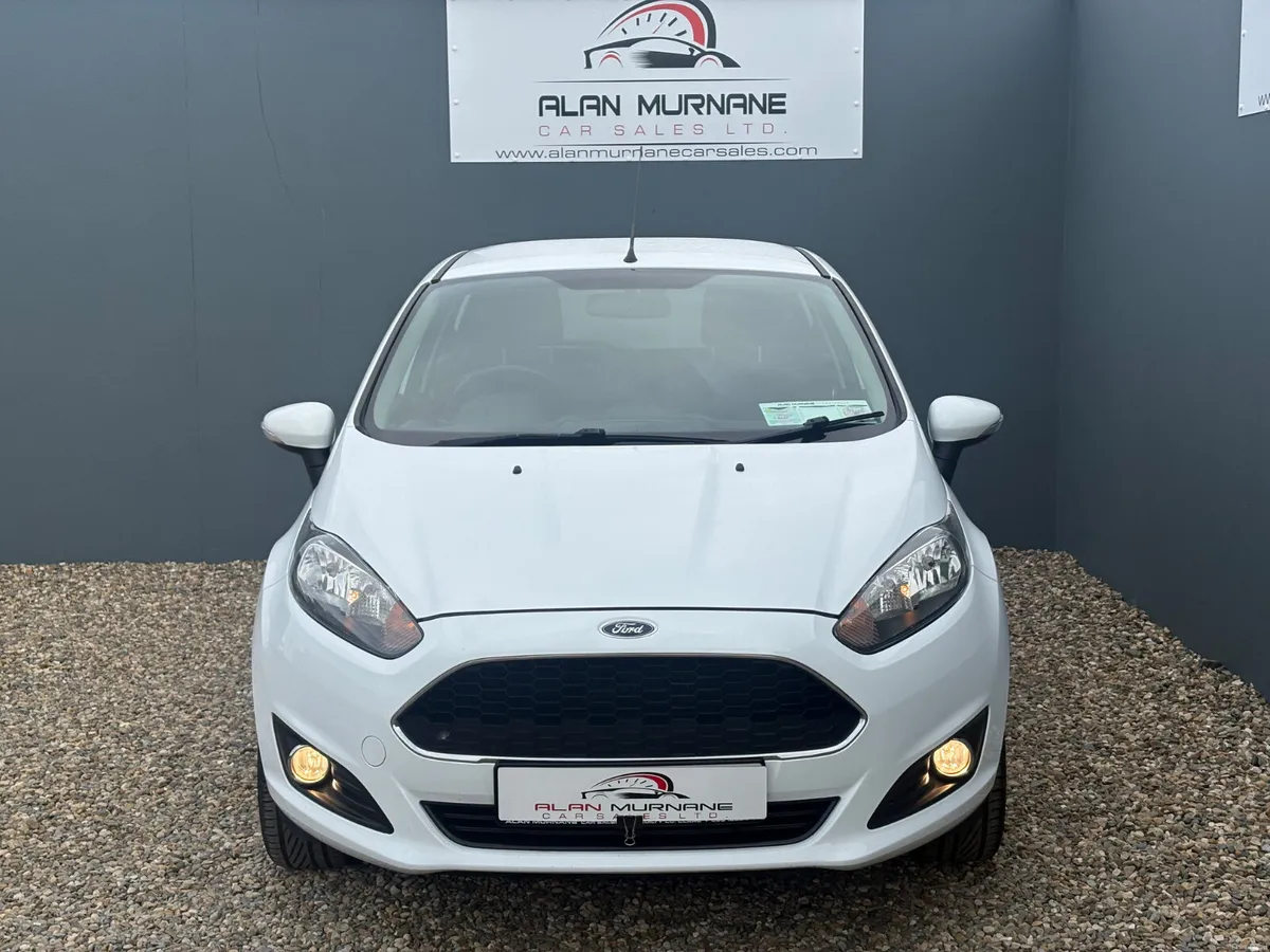 FORD FIESTA ZETEC 1.25 PETROL 2017 *MINT* - Image 6
