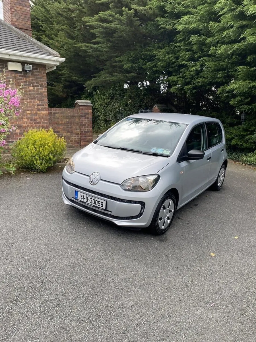 Volkswagen up! 2014 - Image 1