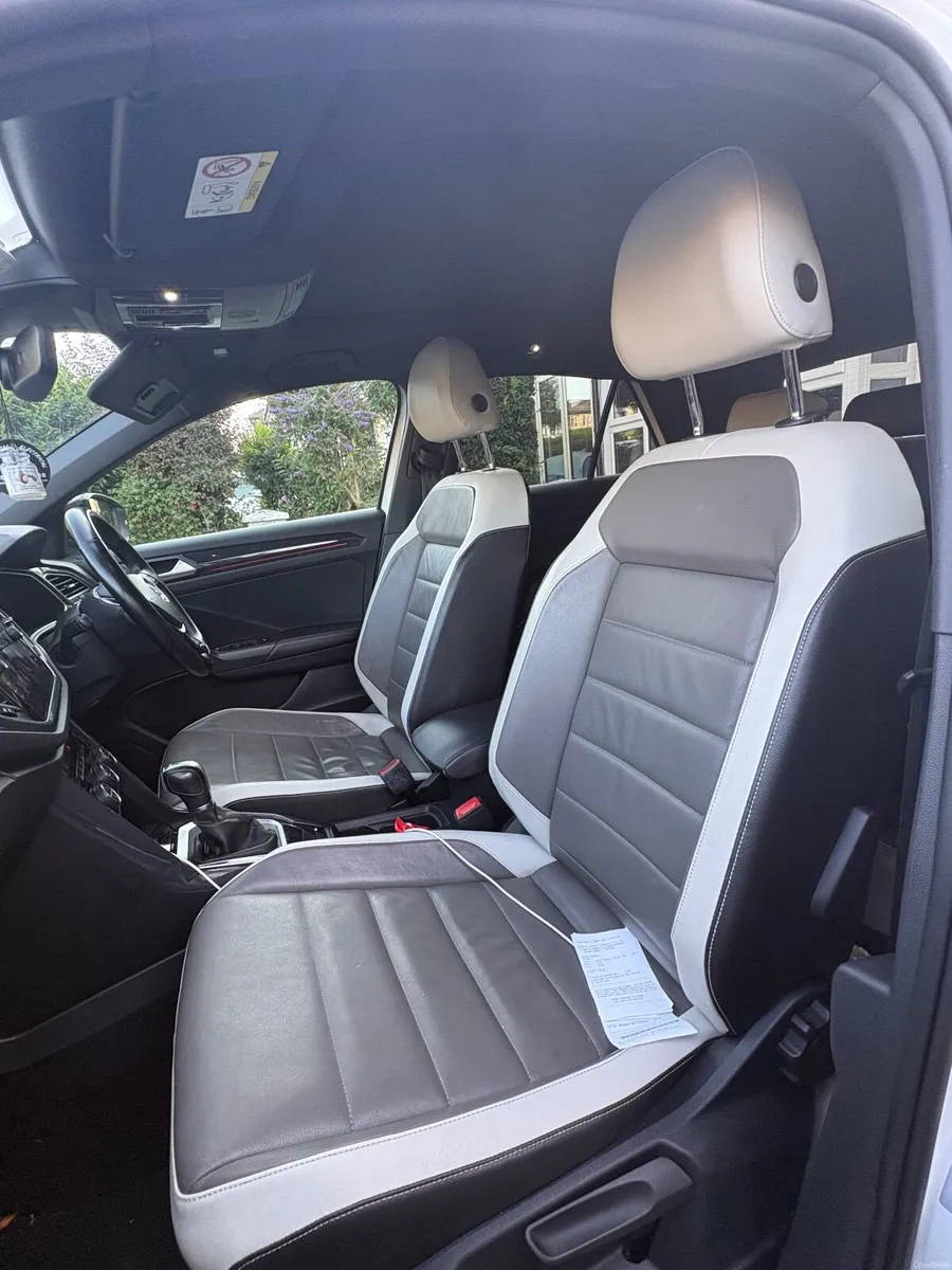 Volkswagen T-Roc *Automatic* - Image 4