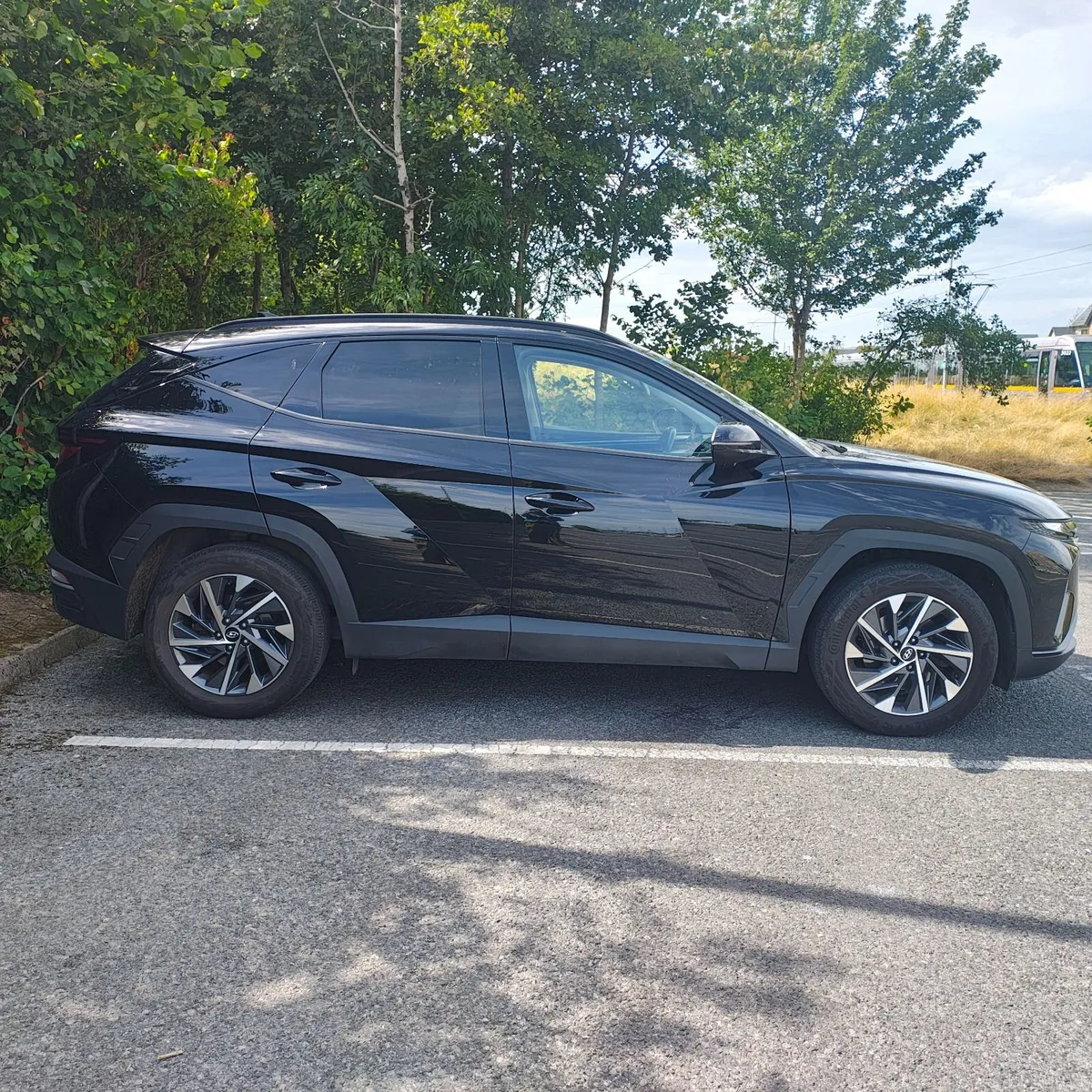 2022 Hyundai Tucson Executive Cream Leather - Image 2