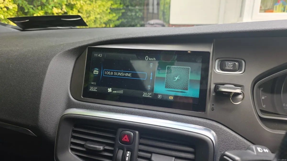 Volvo V40 2016 - Image 3