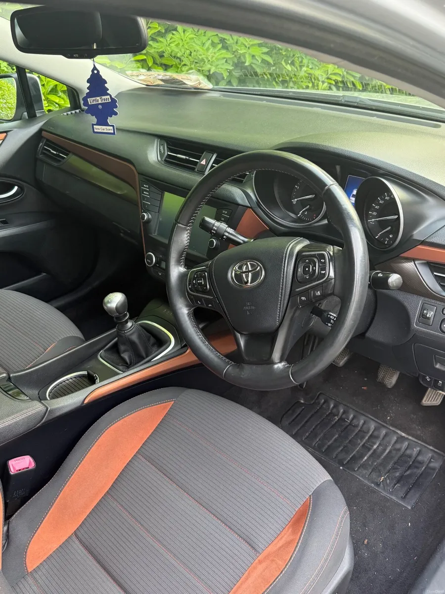 Toyota Avensis 2015 - Image 4