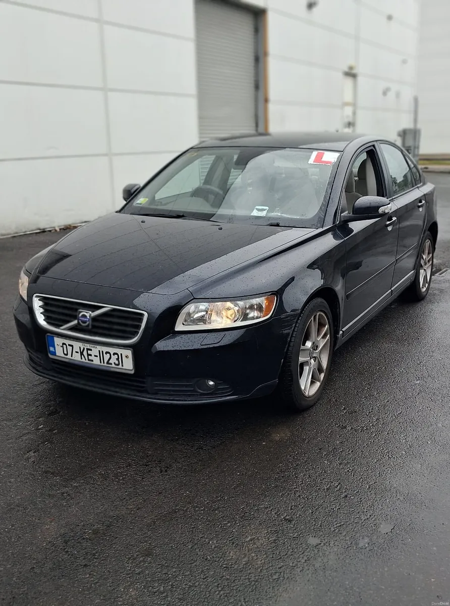 2007 Volvo S40 NCT 10/26 GOOD CONDITION!! - Image 2
