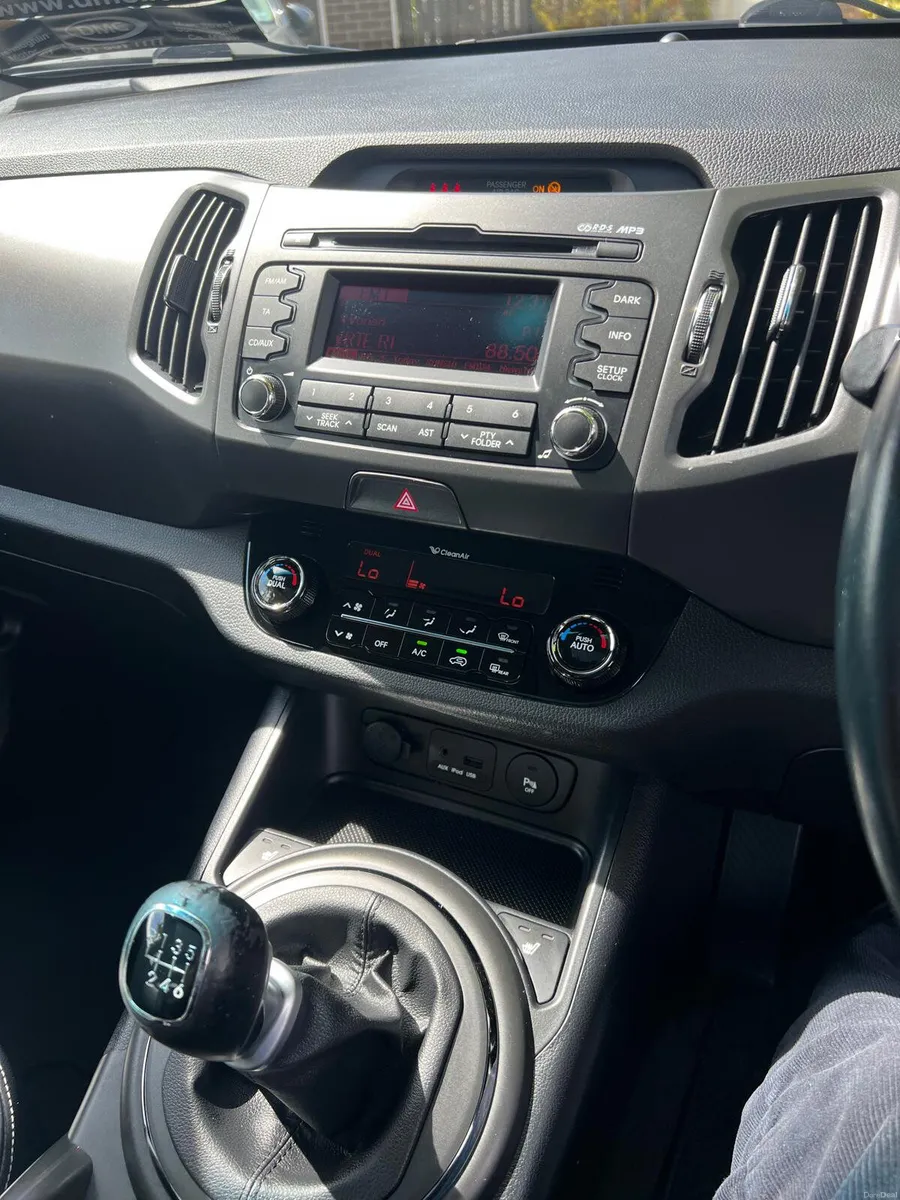 2013 Kia Sportage LOW KILOMETRES - Image 6