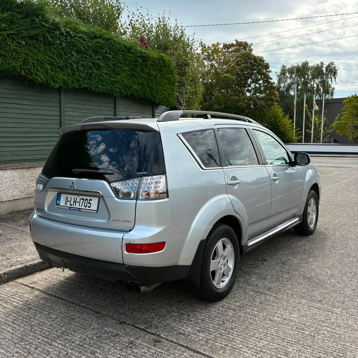 MITSUBISHI OUTLANDER 4WD AUTO,7 SEAT NEW NCT 08/27 - Image 6