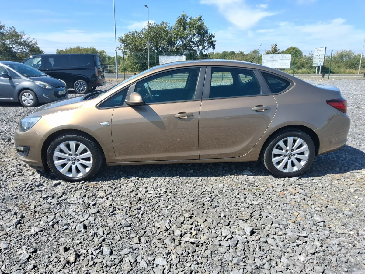 Opel Astra 2014 - Image 6