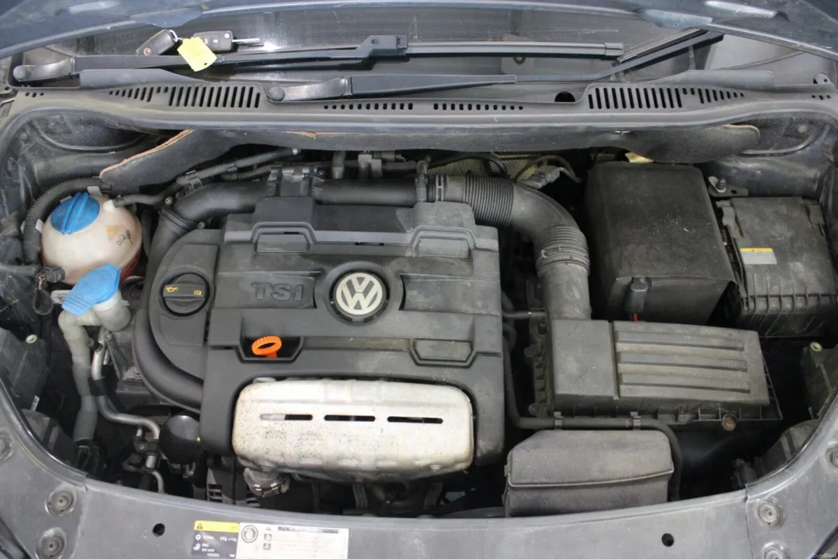 Volkswagen Touran 1.4TSI DSG  90BHP TRENDLINE 7S - - Image 3