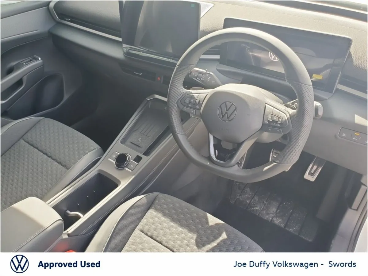 Volkswagen T-Roc R-LINE 1.5TSI 150HP MHEV - Image 4