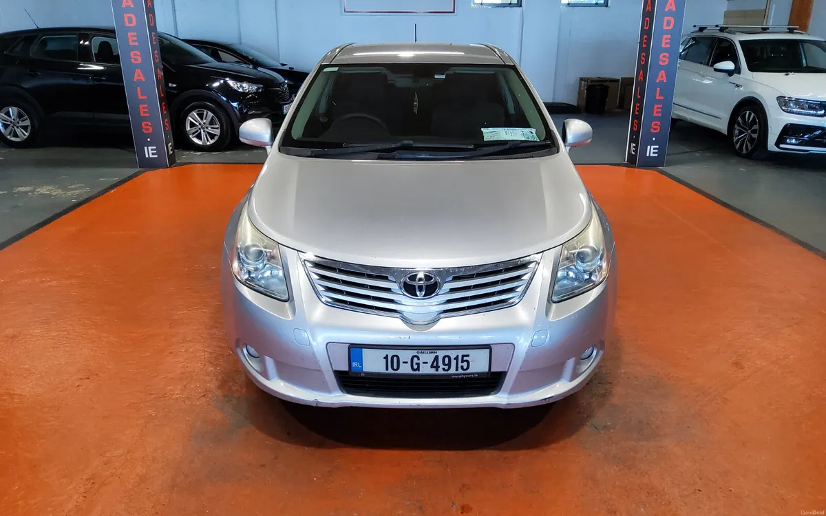 Toyota Avensis 2010 - Image 2