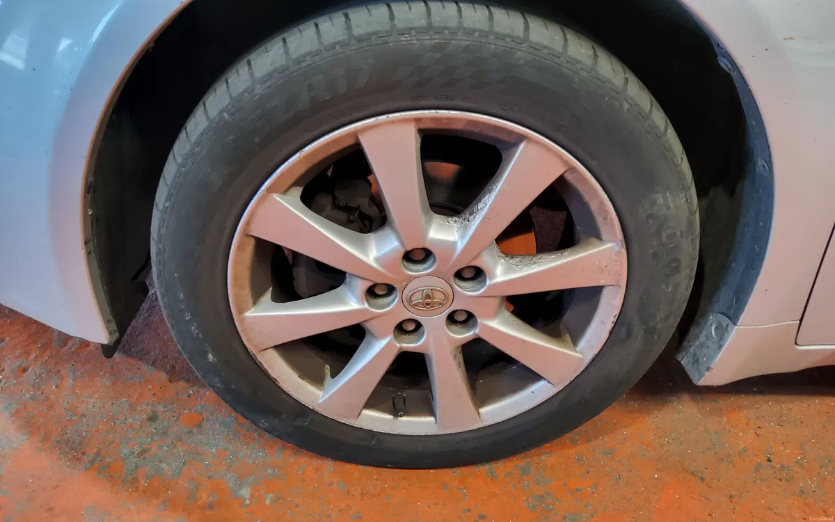 Toyota Avensis 2010 - Image 6