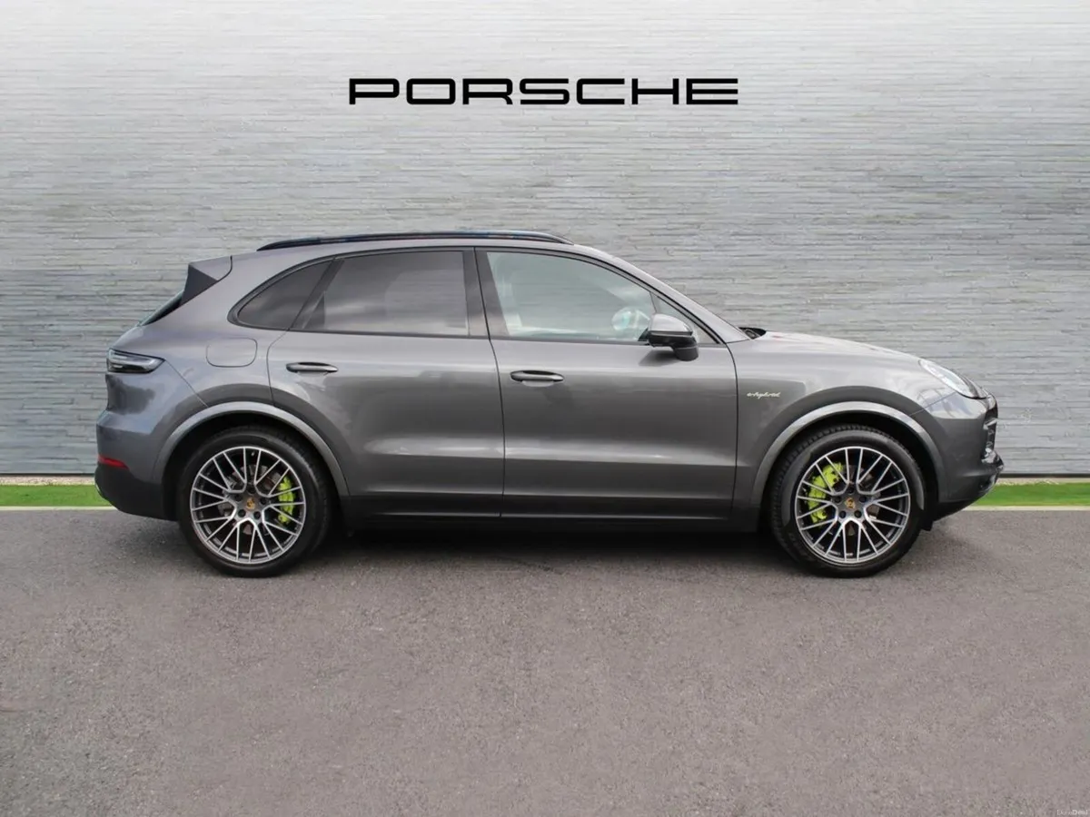 Porsche Cayenne E-Hybrid - Image 4