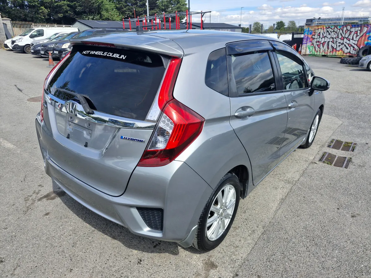 2013 Honda Fit 1.5L Hybrid Automatic Low Miles - Image 4