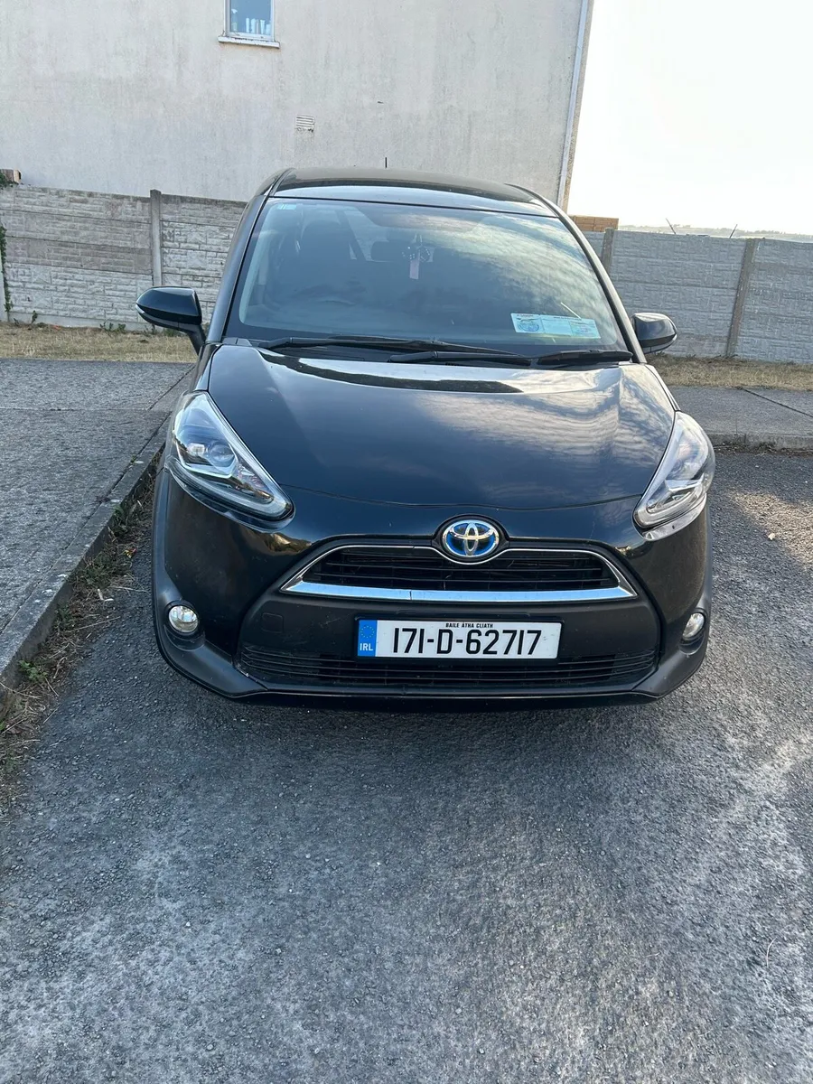 Toyota Sienta 2017 - Image 1