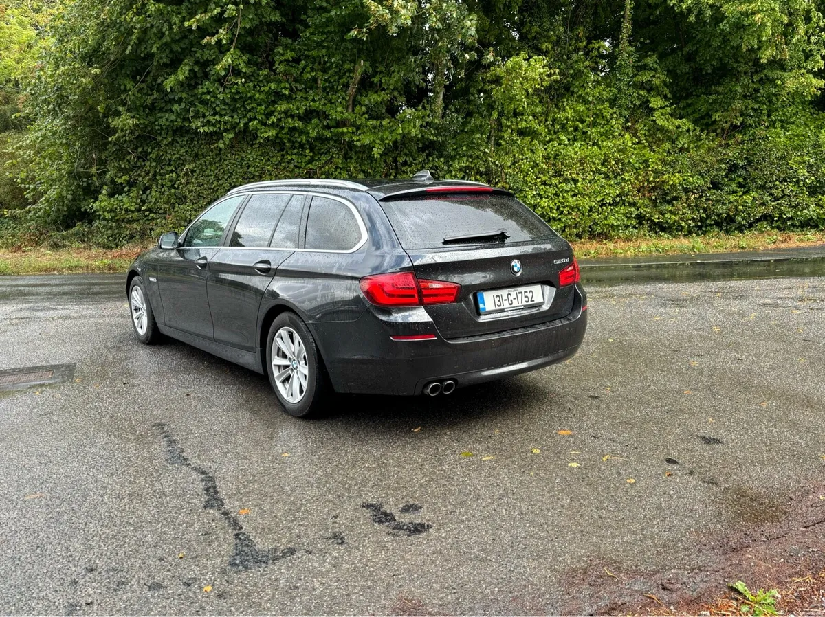 BMW 5 Series Touring - Image 4