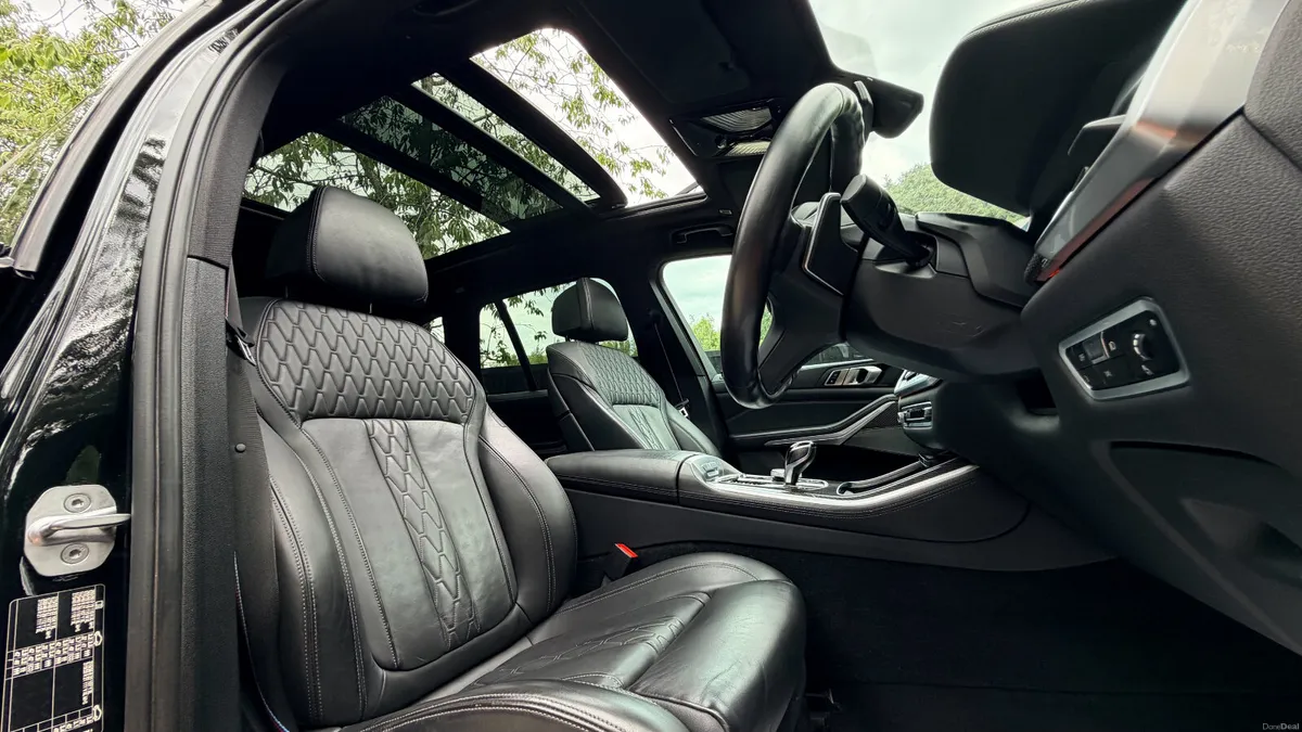 2022 (222) BMW X5 45E MSPORT PRO *15K + IN OPTIONS - Image 2