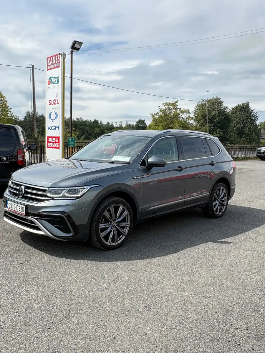 Volkswagen Tiguan 2023 - Image 3