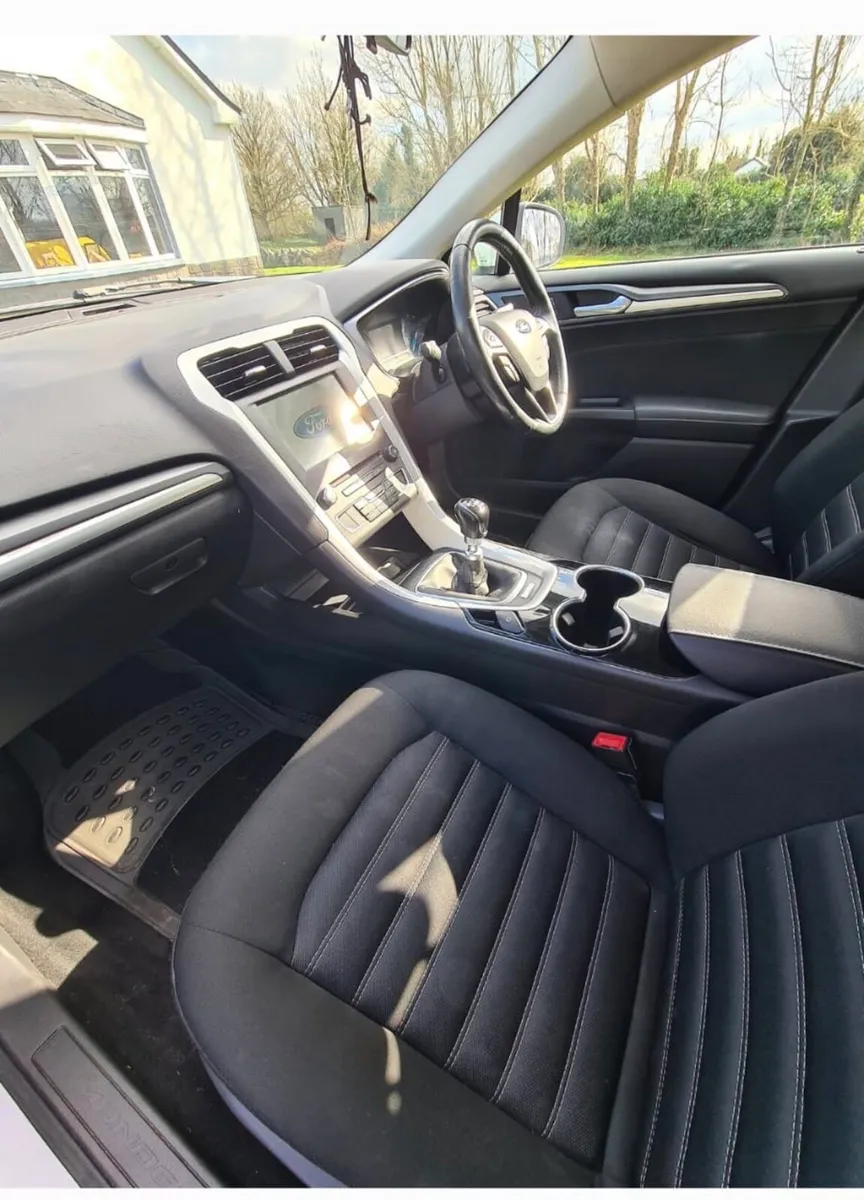 152 Ford Mondeo Hatchback Diesel - Image 5