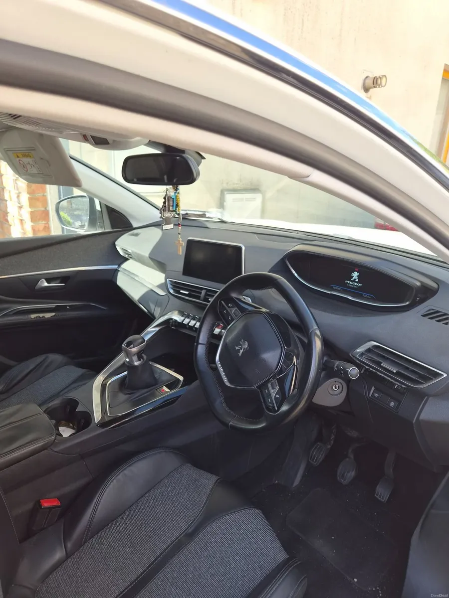 Peugeot 3008 2017 - Image 2