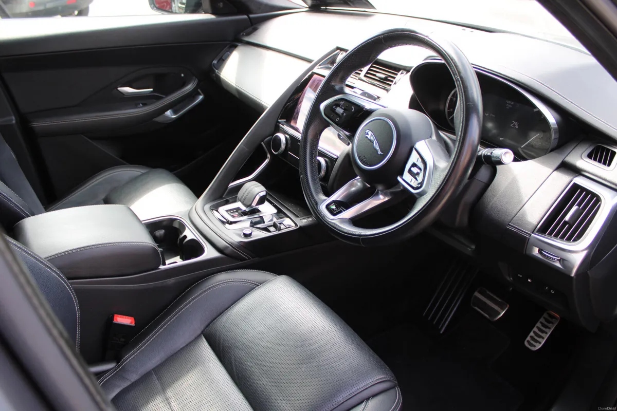 R-DYNAMICS S - E-PACE - HYBRID - PANORAMA ROOF - Image 6