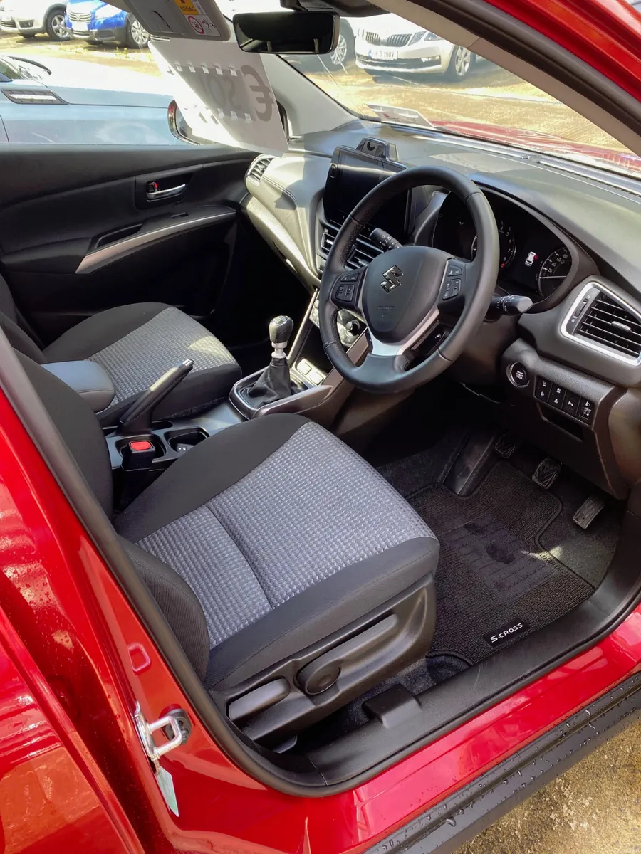 Suzuki S-CROSS Mild HYBRID Motion 2026 - Image 5