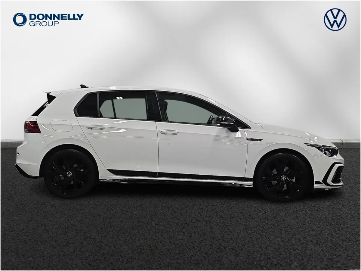 Volkswagen Golf Hatchback Black Edition - Image 4