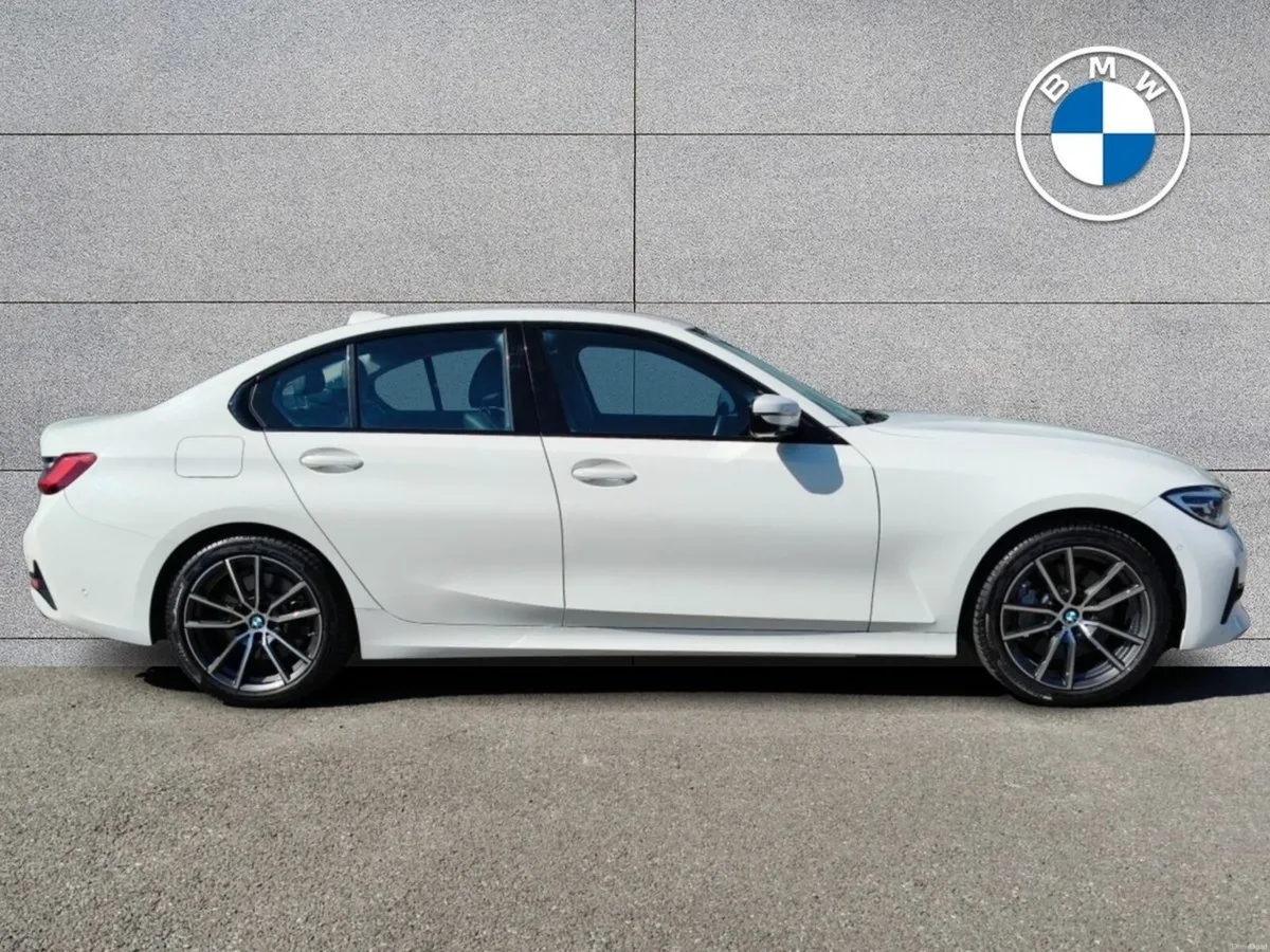 BMW 3-Series 330e Sport Saloon - Image 3