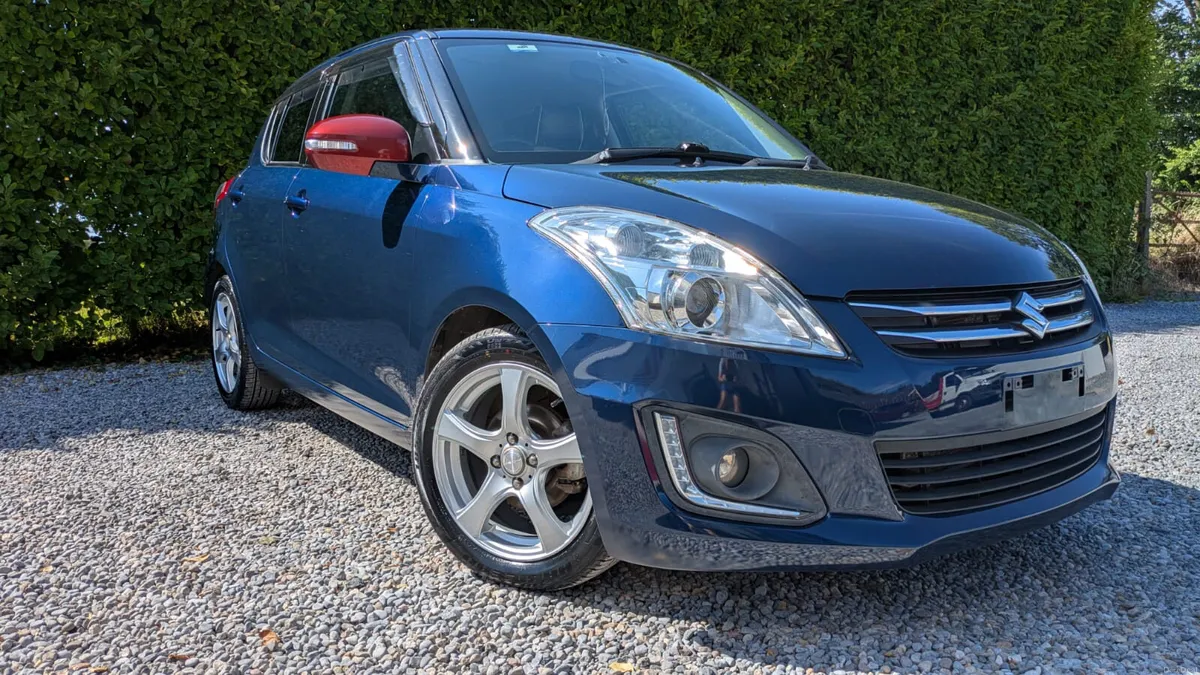 Leather & Suede Suzuki Swift 1.2 Automatic, 2015 - Image 1